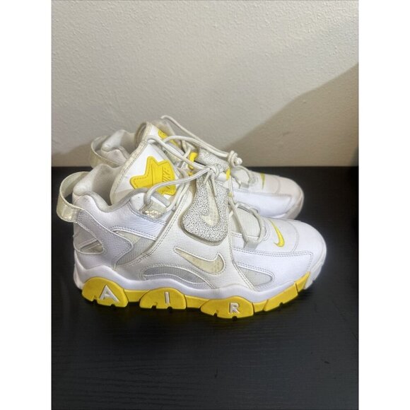 Size 10 - Nike Air Barrage Mid Chrome Yellow WOMEN’S - Picture 3 of 10
